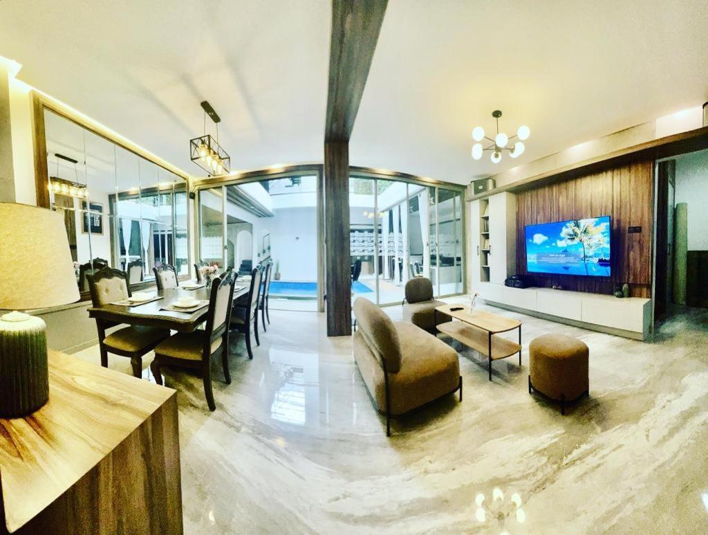 Radja House Cipaku Indah Villa Bandung Exterior photo